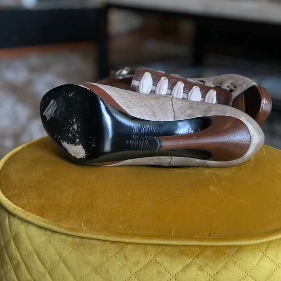 Givenchy Brown Leather Pumps - Picture 6 of 7